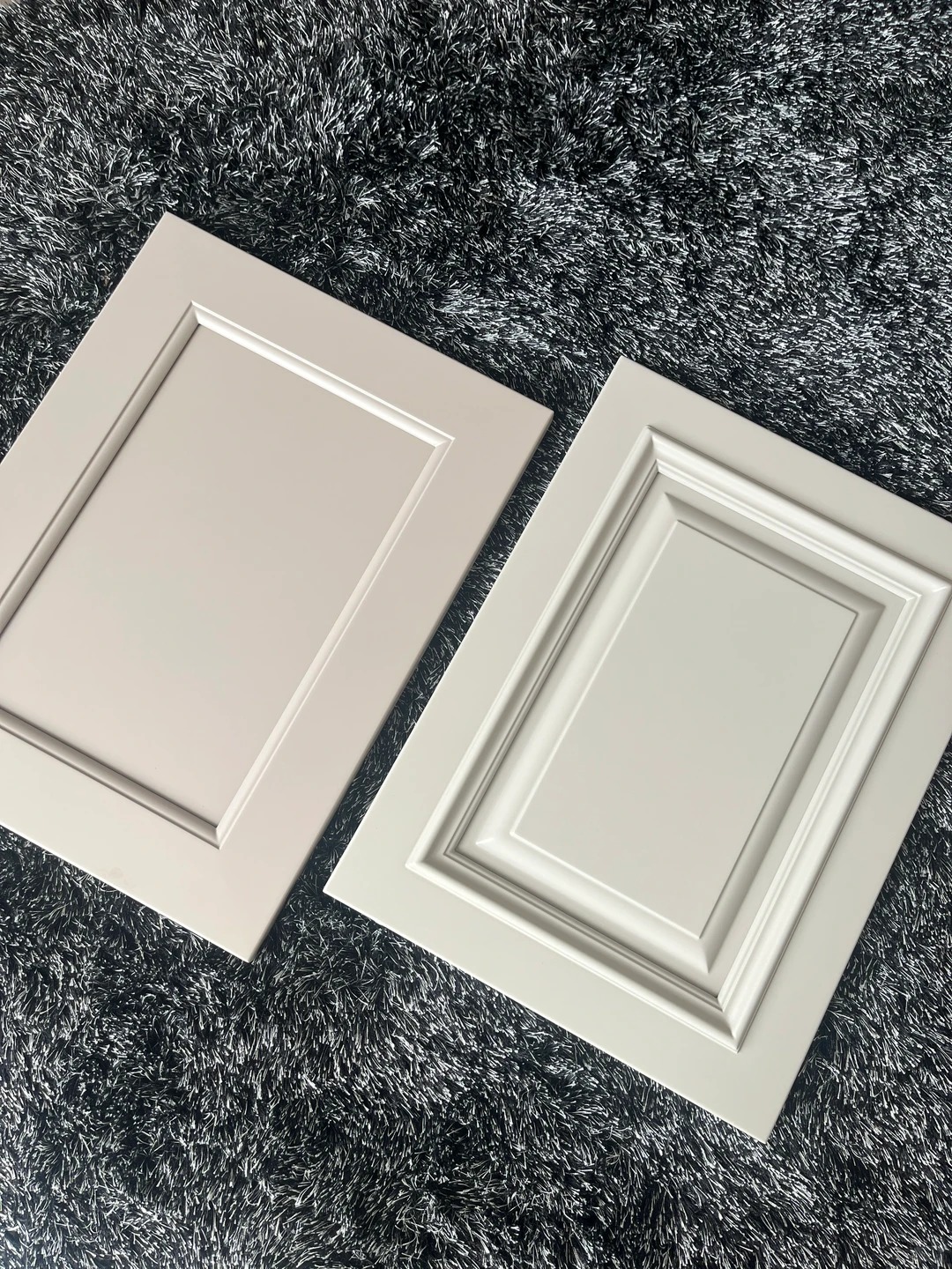 Lacquered kitchen cabinets with smooth painted finish